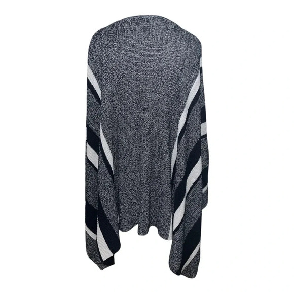 Romeo + Juliet couture wrap sweater in tonal blues nwot size S/M - Picture 5 of 6